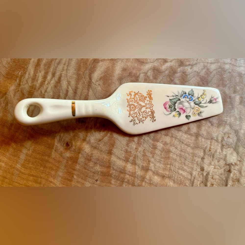 Vintage Cake Server